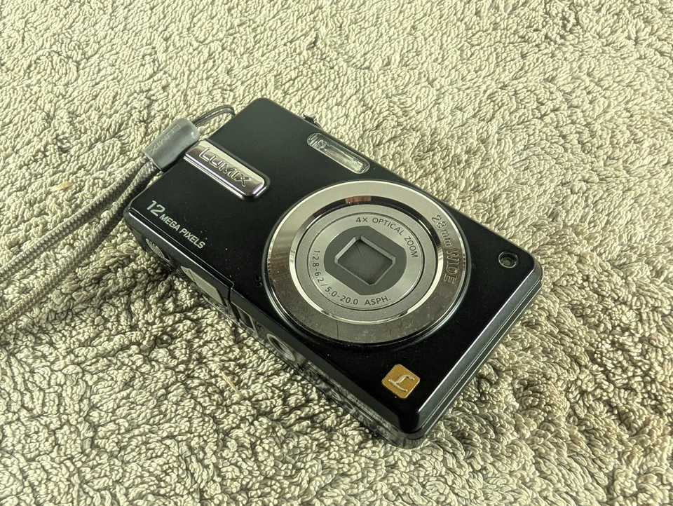 Panasonic Lumix DMC-F3 12.1MP Digital Camera With SD Card, Silver - Tested, photo 2 of 5