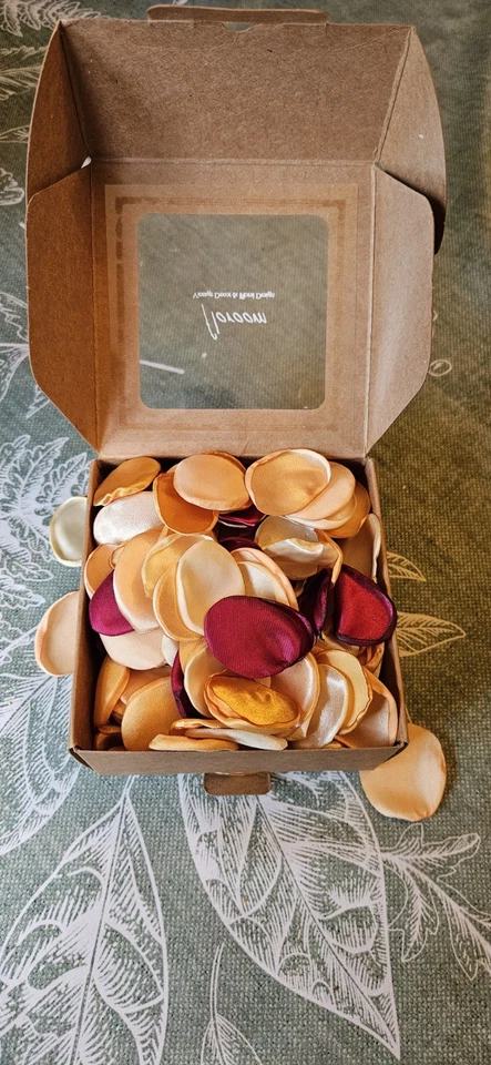 Яркие лепестки шелковых цветов 300 карат для свадеб - идеально подходят для корзин для девочек-цветочниц - Изображение 2 из 2