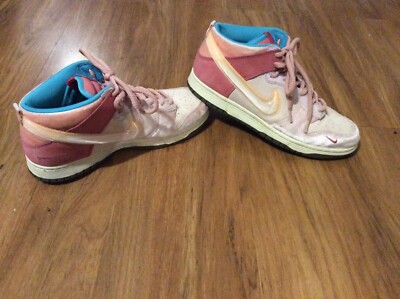 Nike Dunk Mid Social Status Free Lunch Strawberry Milk Mens  display picture 1
