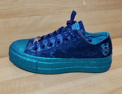 miley cyrus glitter converse