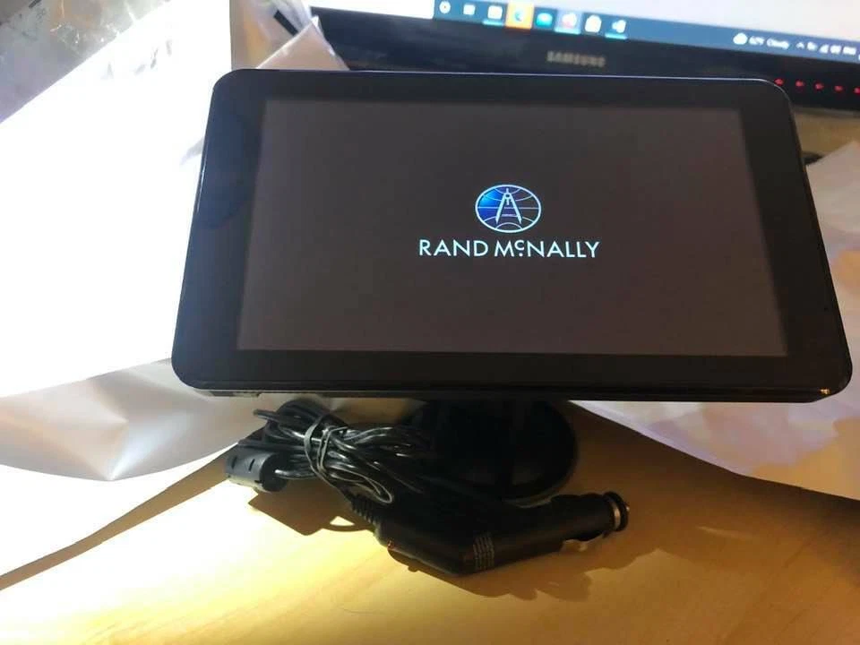 RAND McNALLY TND 740c LM 7" Truck GPS BUNDLE 1 year TOUCHSCREEN PROTECTION - Image 2 of 4