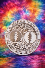 Grateful Dead &ldquo;If You&rsquo;re Not a Head You&rsquo;re Behind&rdquo; UV Glow Stealie Skull Pin