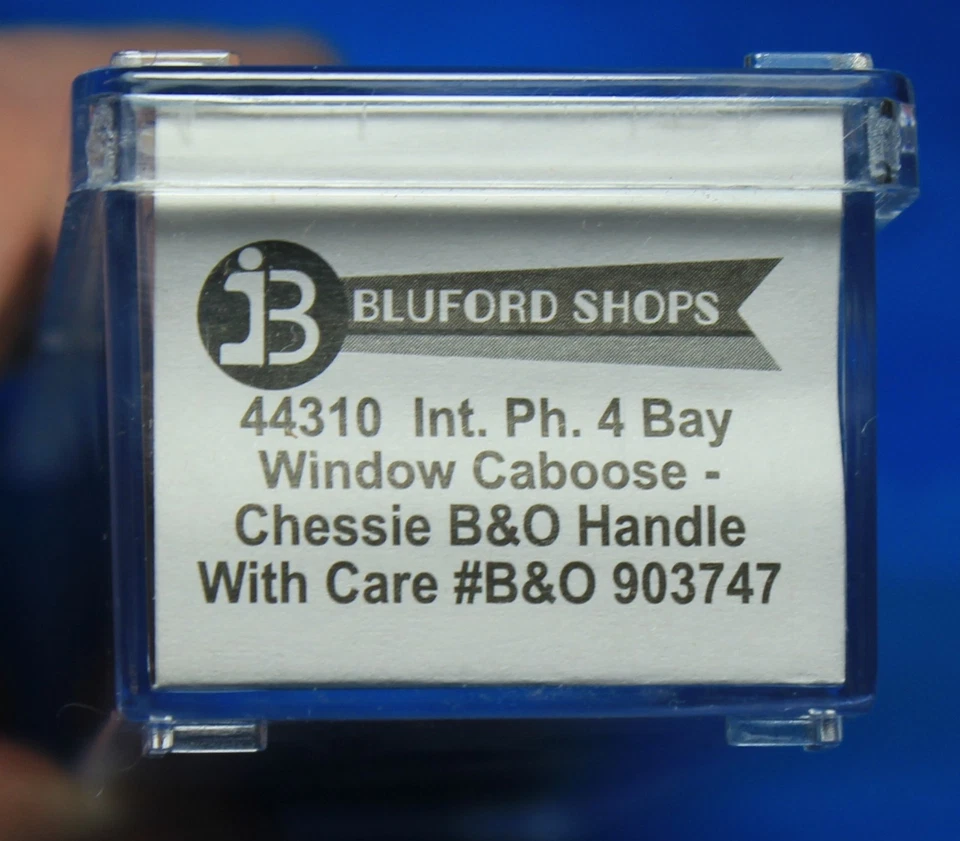 N Scale - BLUFORD SHOPS 44310 BALTIMORE & OHIO Int. Ph. 4 Bay Window Caboose - Image 3 of 4