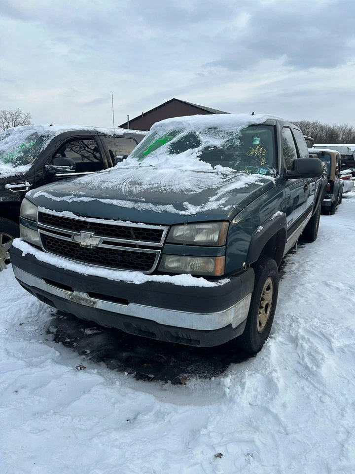 99 00 01 02 03 04 05 06 07 CHEVY SILVERADO 2500 Rear Axle Assy. Foto 2 de 4