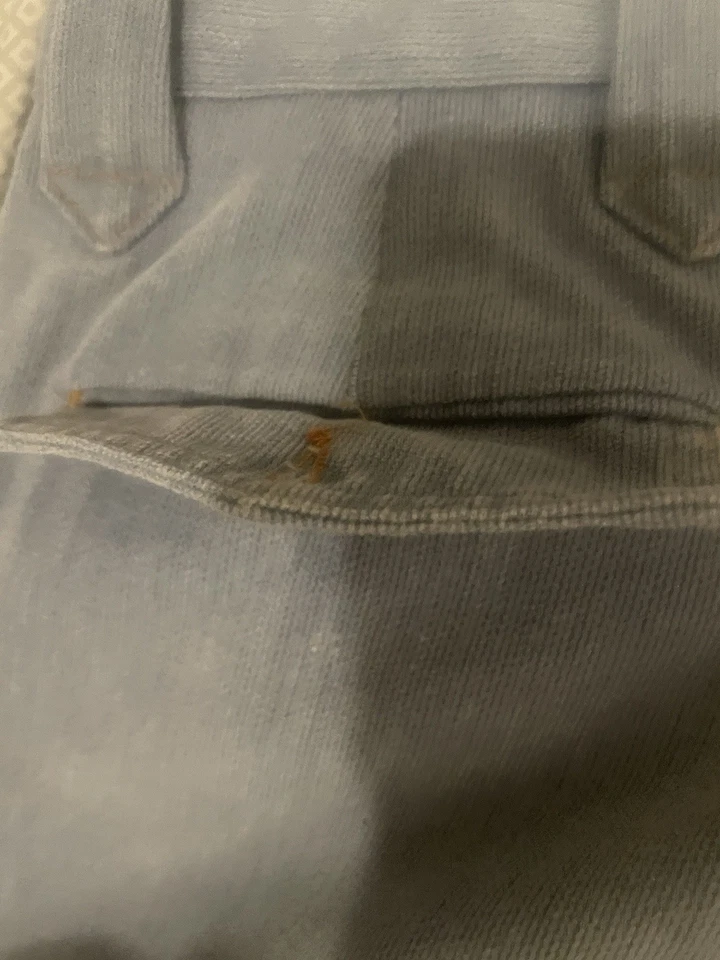 Parte inferior Levi Bell de la era 1970 vintage "etiqueta blanca". Foto 3 de 4