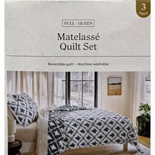 Threshold Matelasse Quilt Set Full Queen 3pc Pine ChristmasTree Reversible