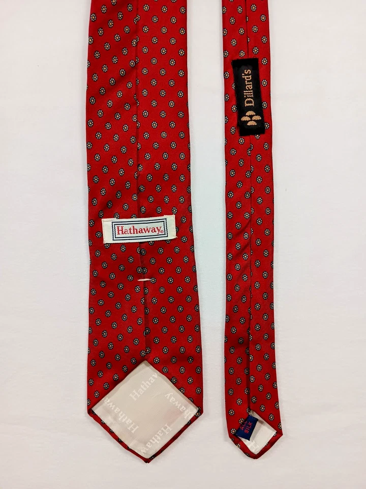 Corbata Hathaway/Dillard para hombre roja patrón floral 100 % seda clásica navideña Foto 3 de 4