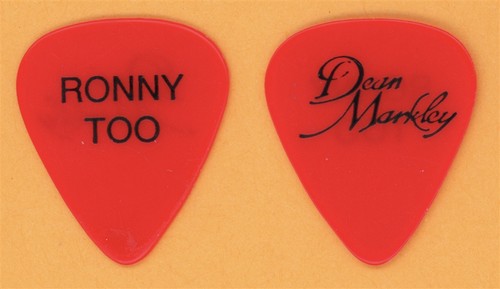 Max Havoc Ronny Too Vintage Tour Guitar Pick