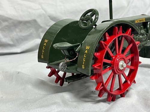 WALLIS Tractor Diecast Toy Model 1:16 Scale New in Box Nice Massey Harris MH - Picture 6 of 8