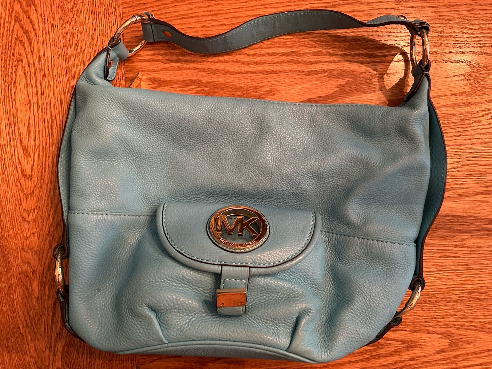 Picture 1 of 4