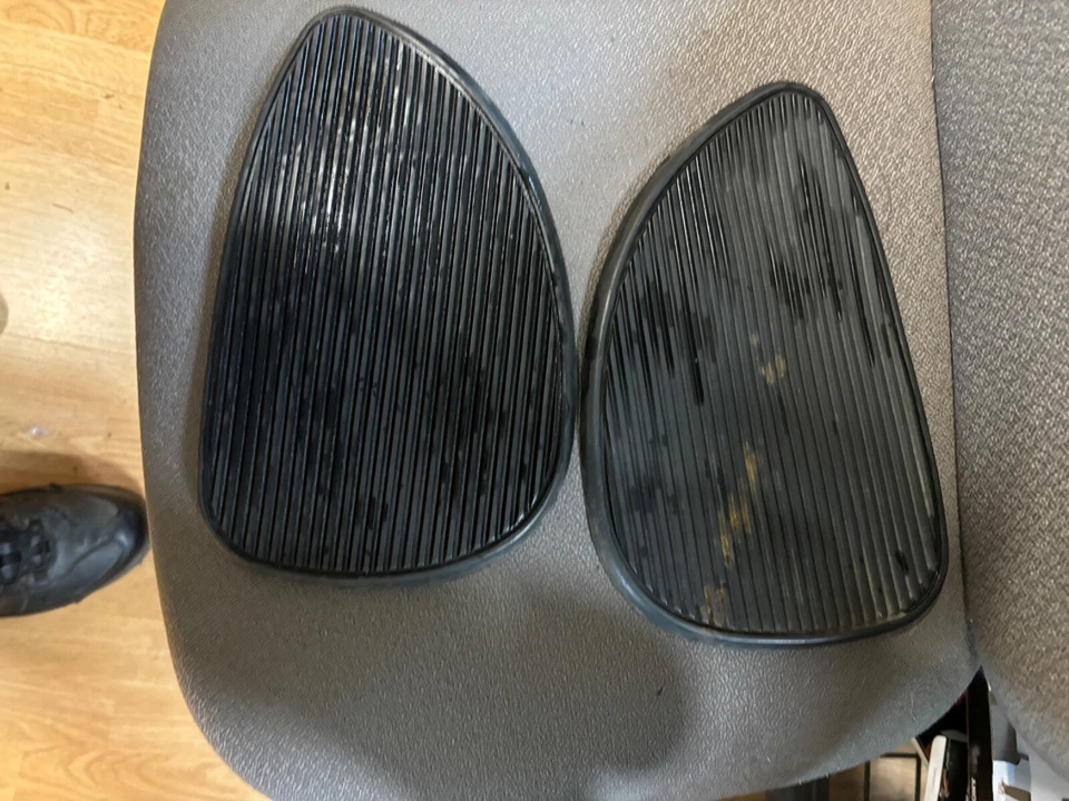 Rodilleras tanque gasolina Honda Dream Touring 305 CA77, CA78 años 60 Foto 3 de 3