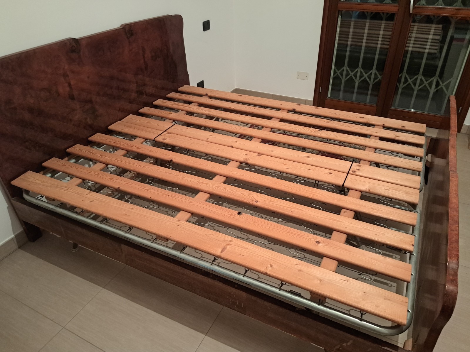 Letto matrimoniale 170x204 antico