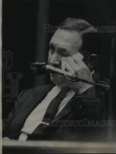 1964 Press Photo Mair Schepp describes his torture during a robbery - hcb31772