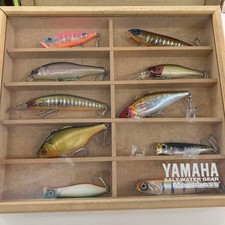 YAMAHA Seabass Floating Minnow Plug Set 8pcs Saltwater Lure Fishing Gear