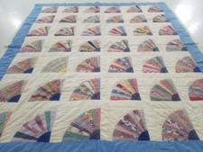 Vintage Feed Sack Hand Stitched Beautiful Fan Pattern Quilt 83x75 inch