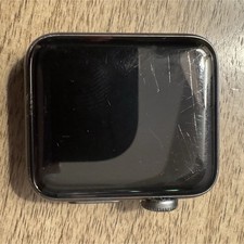 Apple Watch Series 3 38mm Space Gray Aluminum GPS Water-Resistant