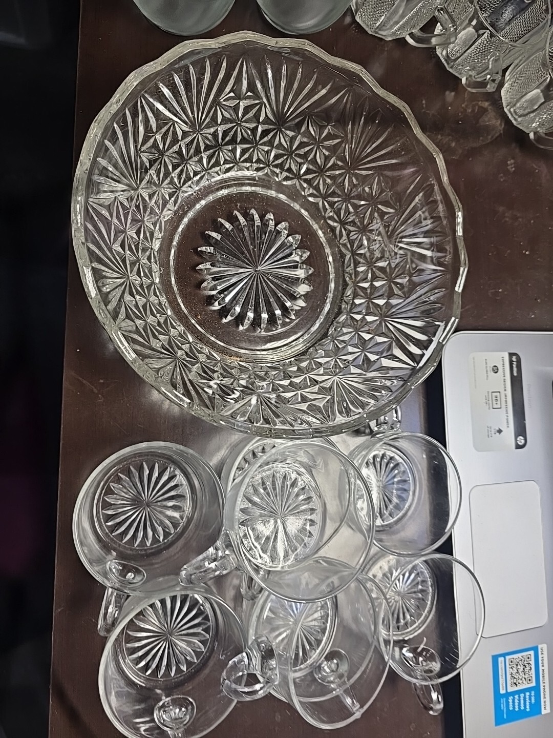 Vintage Small Punch Bowl With 8 Cups