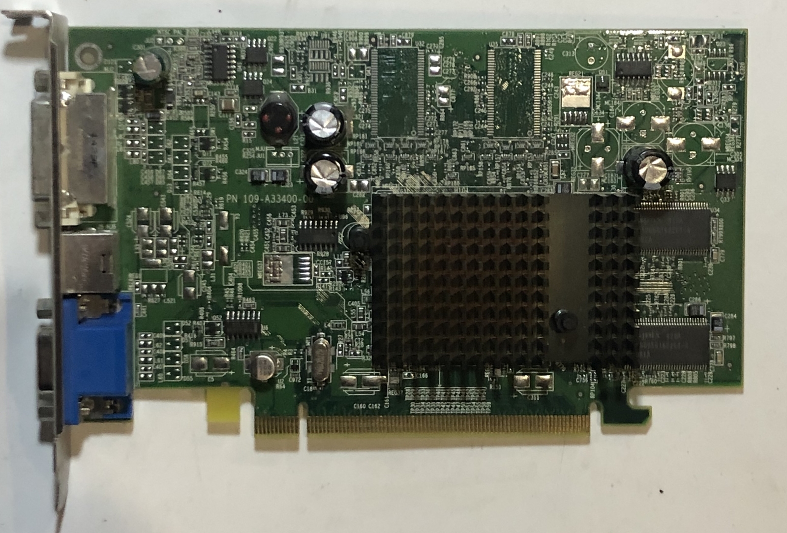 Carte Graphique ATI Radeon X300SE 128Mo VGA/TV-Occasion Parfaite Pour PC Fixe