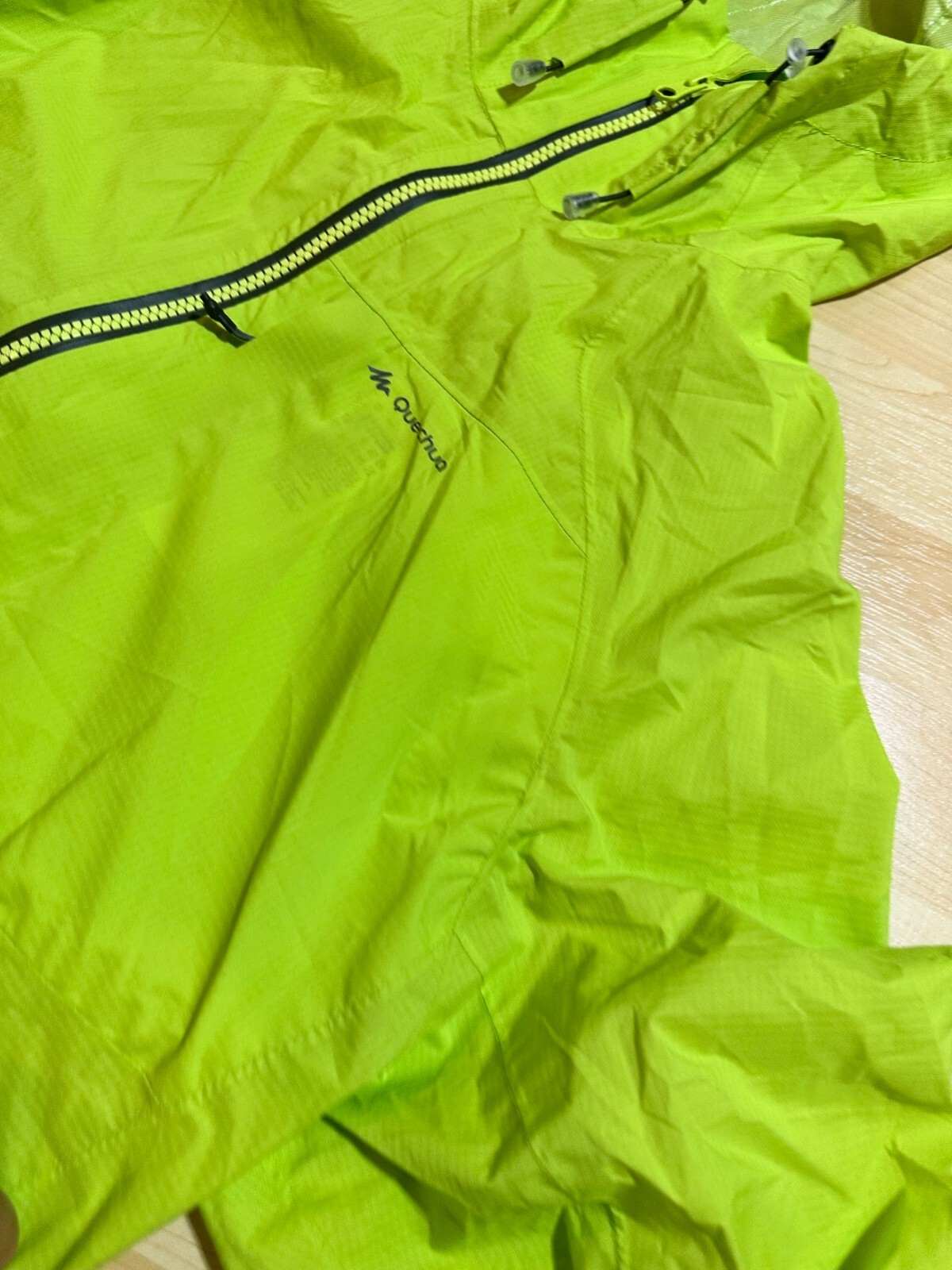 Decathlon Quechua Rain Jacket Large Ultra Light Water… Gem