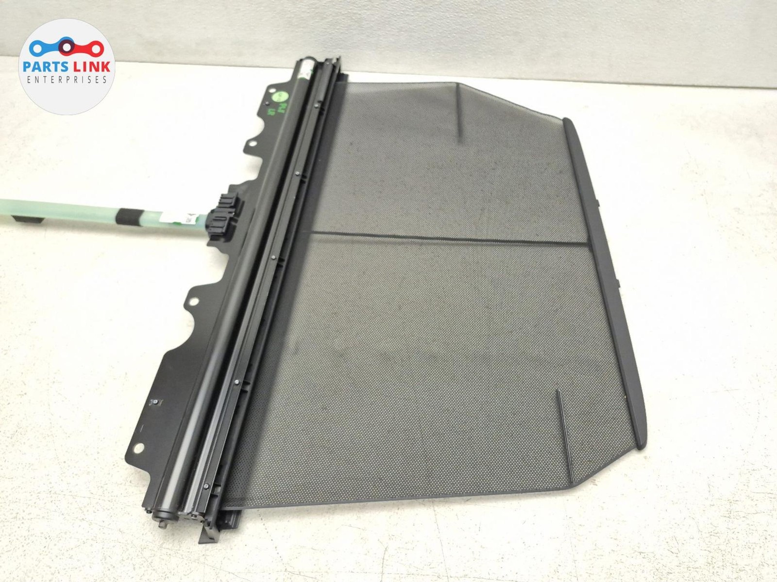 Bentley Bentayga 2016-2020 REAR+LEFT Rear window sunshade