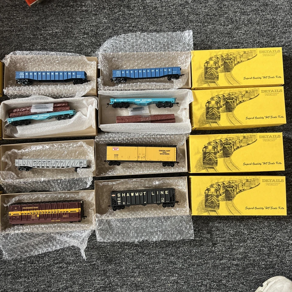 Bachmann HO Scale Flat Car, Box Car Gondola Logs, Details West, AHM, COX (8 LOT) - Image 4 of 4