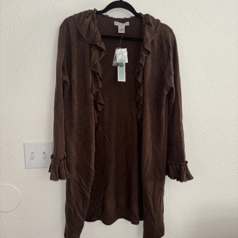 Cárdigan suéter tejido frente abierto talla grande para mujer color tostado chevron media manga Foto 3 de 4