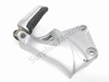 PLATINE ET REPOSE PIEDS ARRIERE DROIT SUZUKI GSXR 1340 HAYABUSA 2008-2009