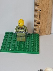 LEGO City Fig cty0682 - Male Volcano Explorer - Light Scratches/No Cracks