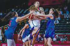 Brittney Griner Autograph Cards on the Way from Leaf 9