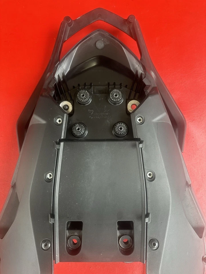 Soporte inferior riel de agarre trasero Ducati Multistrada 1200S Touring 2013 13-14 Foto 2 de 4