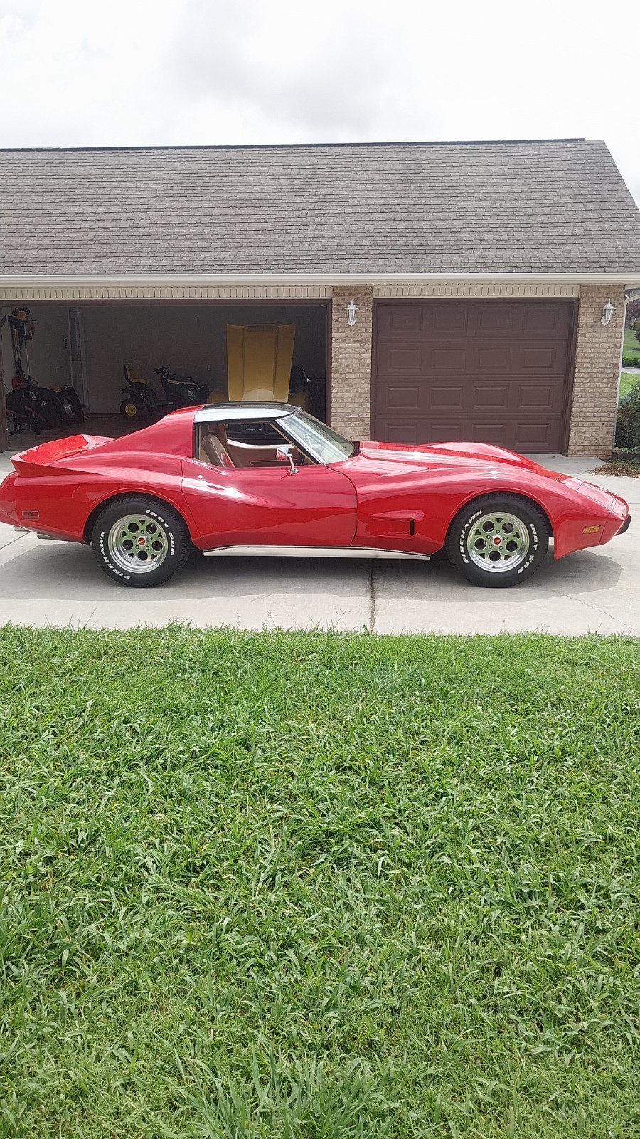 1976 Red Chevrolet Corvette   | C3 Corvette Photo 7