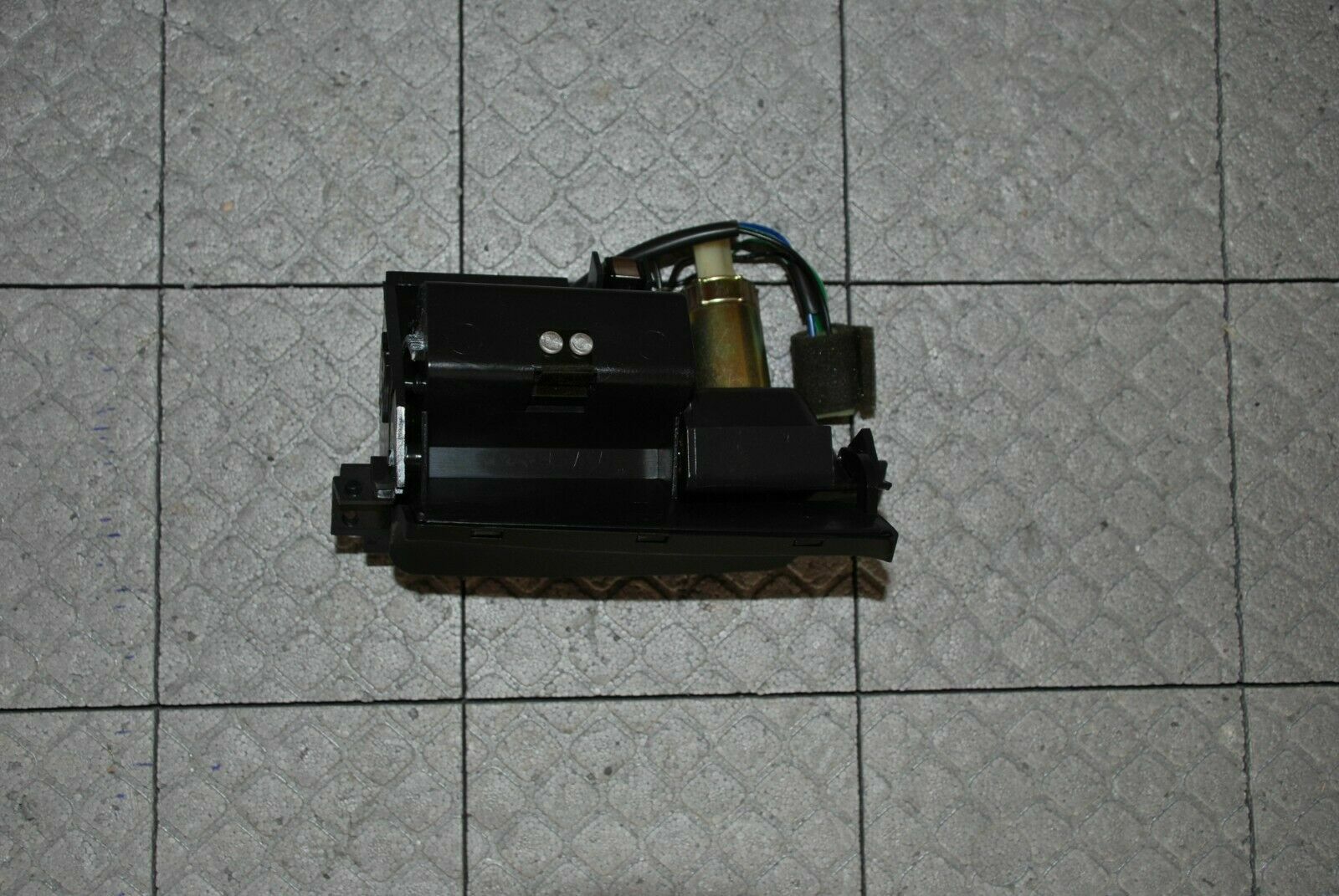 Picture 2 of 3