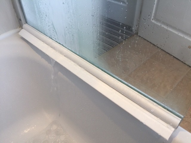 SHOWER DOOR SCREEN WATER SEAL WATER DIVERTER FOR BATH OR SHOWER CUBICLE | eBay UK