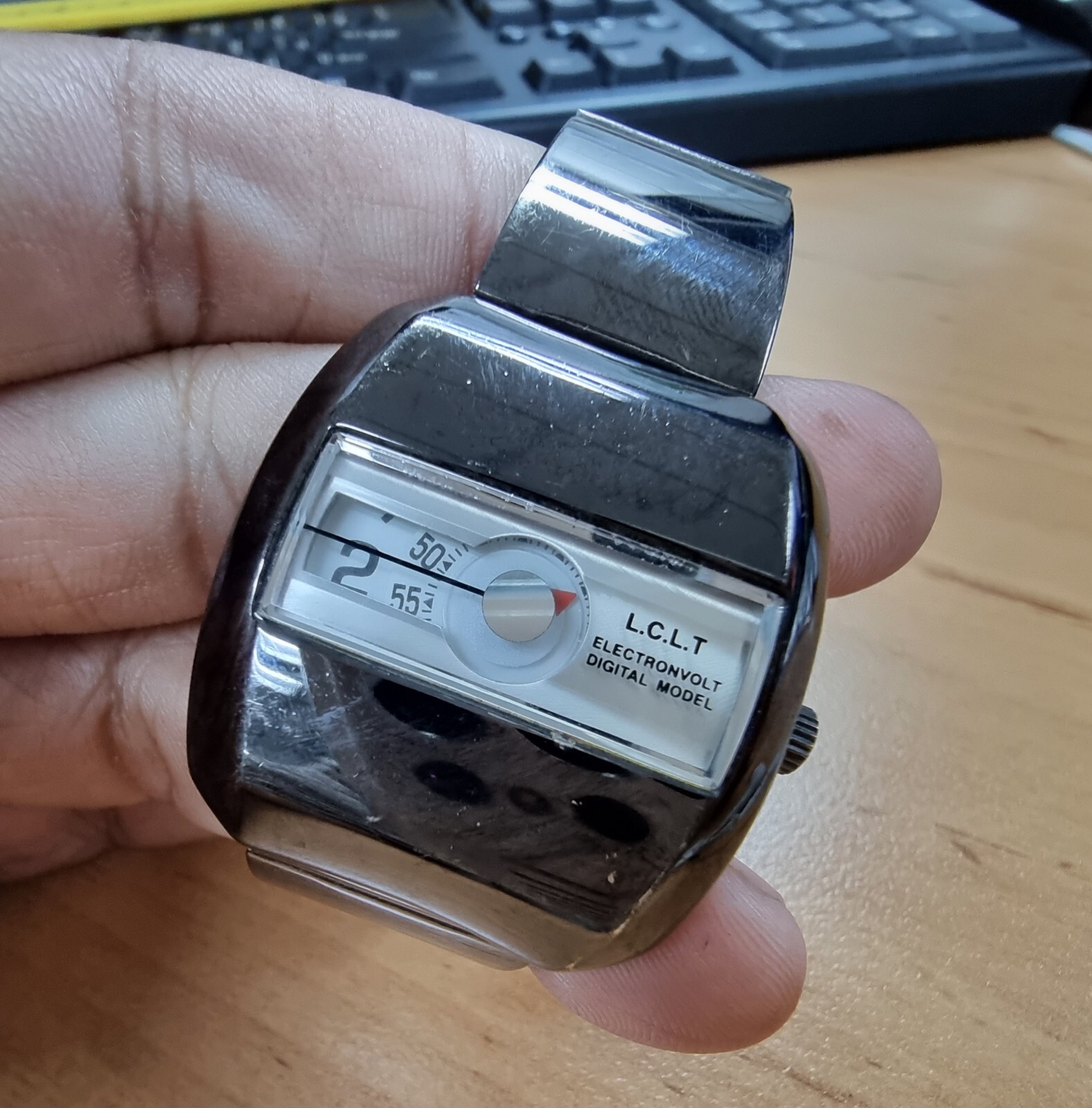 L.C.L.T electronvolt Digital Model Jumping Hour  … - image 18