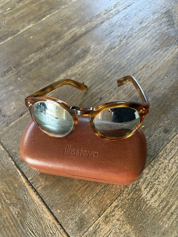 Gafas de sol Illesteva, hechas a mano, hechas en Italia, gafas de sol usadas Foto 2 de 4