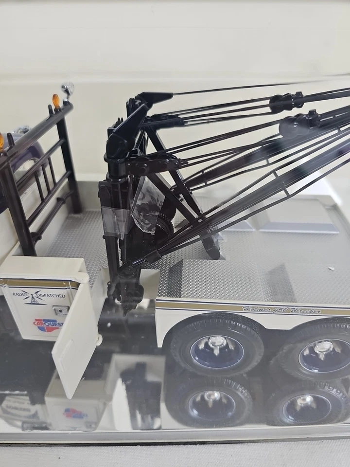 VINTAGE RIDGEWAY GARAGE, 1/25 1960 MACKB-61 HEAVY DUTY WRECKER, 1ST. GEAR - Image 3 of 4