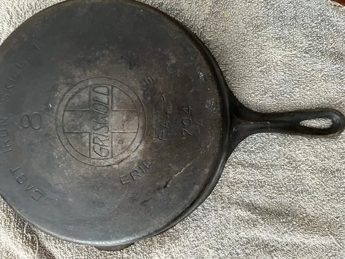 Vintage Griswold #8 Cast Iron  Skillet  704 Erie PA Flat Level Bottom