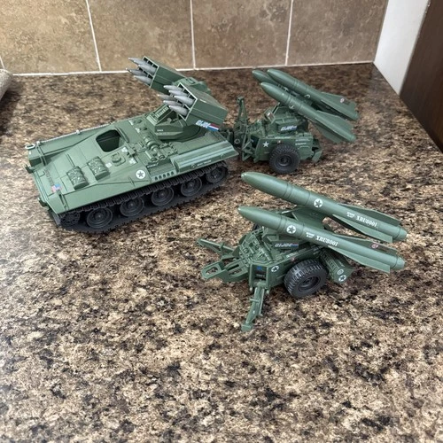 Vintage 1983 Hasbro G.I. Joe Wolverine Vehicle