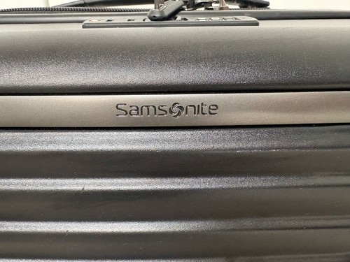 Cabin Size Hard Samsonite Suitcase in Black with Built in TSA Lock - Picture 2 of 12