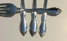 ONEIDA - CHATELAINE - COMMUNITY  - YOU CHOOSE CHOICE - STAINLESS FLATWARE *  EUC