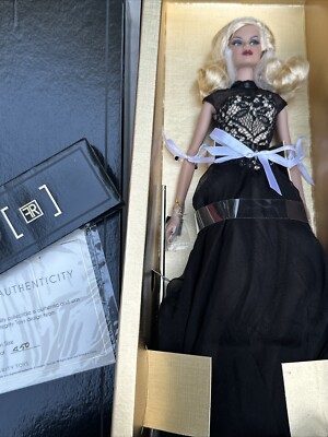 Integrity Fashion Royalty 2013 Con Bewitching Veronique Perrin 12