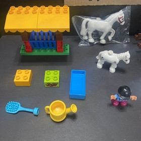 LEGO Duplo 10806 Horse Set Stable Farm White Ponies Rider Accessories Equestrian