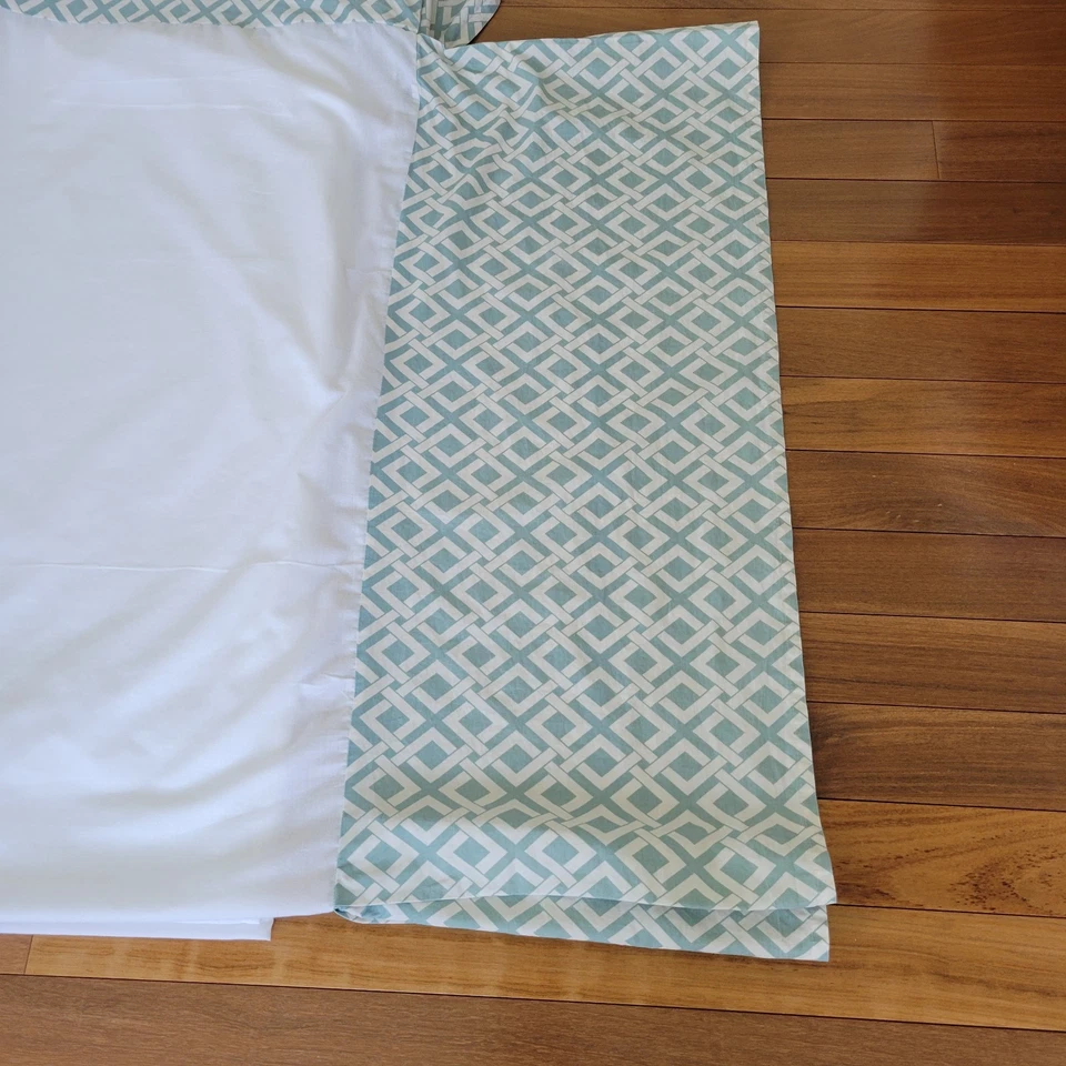 Falda de Cama Waverly Polvo Volantes Falda de Cama Verde y Blanco Geométrica King 15.5" Gota Foto 3 de 4