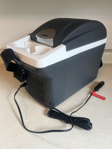 Wagan Tech 6 Quart 12V Portable Electric Cooler/Warmer for Car, Truck, SUV, RV,