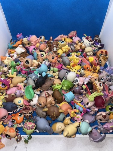 HUGE LOT 160+ Littlest Pet Shop Figures LPS Aceessories and Playsets