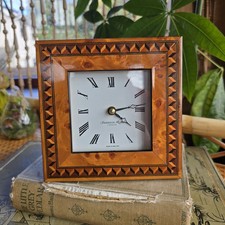 Addison Ross Schreibtisch Manteluhr Intarsien Holzrahmen elegant funktioniert