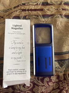 Lighted Magnifier 4 5/8 inches long closed