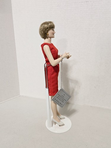 Danbury Mint DIANA PRINCESS OF WALES Porcelain Doll w Red Sleeveless Dress - Picture 6 of 6