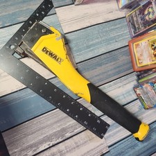 DEWALT DWHTHT450 Hammer Tacker Stapler T-50 Heavy Duty  WORKS GREAT!