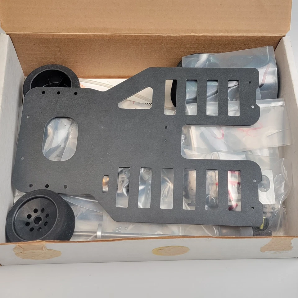 NIB Vintage Team Cobra 1/10th Graphite LTOOR Pan Car 7006V - Image 2 of 4